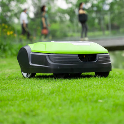 robot eléctrico androide robótico del cortacésped de 3 acres de la favorable mini del condensador de ajuste batería diesel automática compacta agrícola de GPS para 5000m2